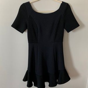 HD in Paris Dress Size 4P **